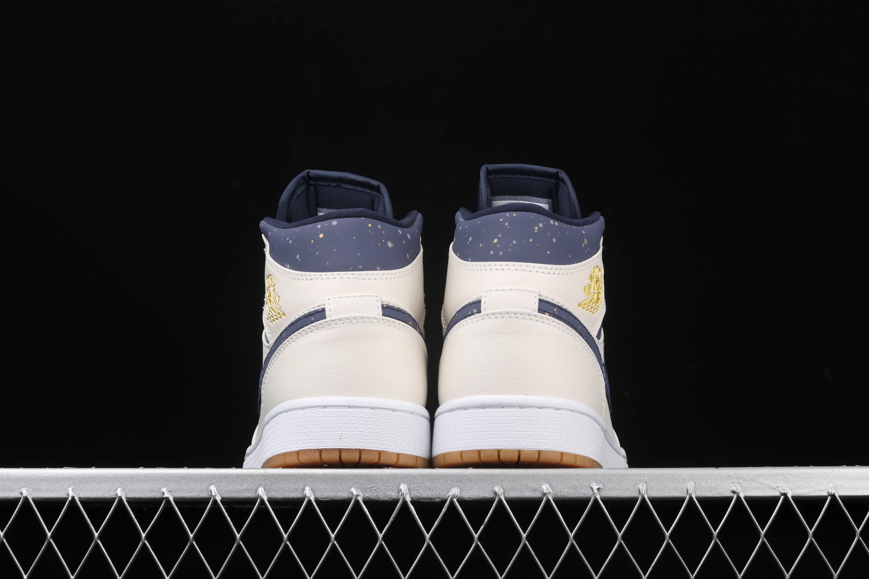 All categories Air Jordan Jordan series basketball shoes Air Jordan 1 Mid Air Jordan 1 Mid AJ1 Joe 1 mid-top raw rubber beige basketball shoes AH6342-104